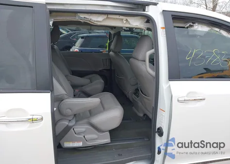 2017 Toyota Sienna Xle Premium 7 Passenger z USA, uszkodzony, nr VIN 5TDDZ3DC7HS150225